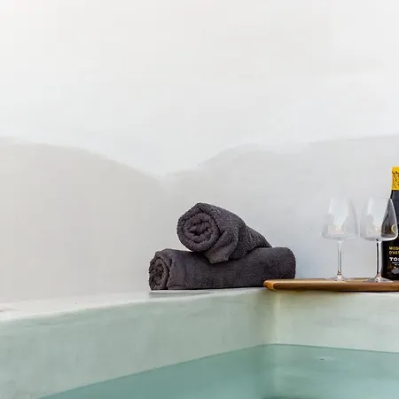 Afora Lejlighedshotel Vóthon