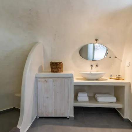 מלון דירות Afora 4*